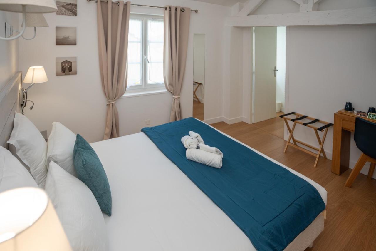 Hotel Le Square Saint-Pierre-d'Oleron Exterior photo